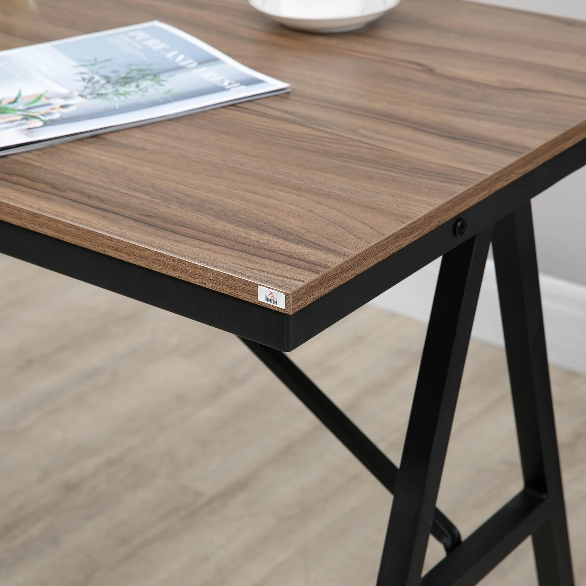 HOMCOM - Conjunto de mesa de bar con taburetes, mesa de comedor de pie con 4 sillas tapizadas, patas de acero, estilo industrial, mesa alta bar y 4 taburetes para comedor, cocina, color gris claro