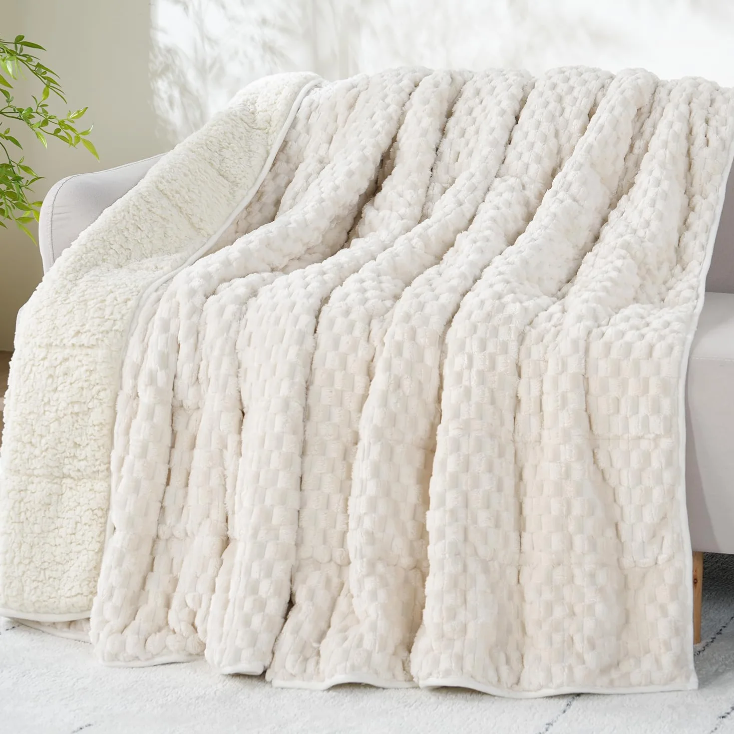 Drewin Manta con peso tamaño Queen de 15 libras, suave y acogedora manta con peso de sherpa jacquard para adultos, manta de cama gruesa ultrasuave para dormir y calmar, 60 x 80 pulgadas, color blanco