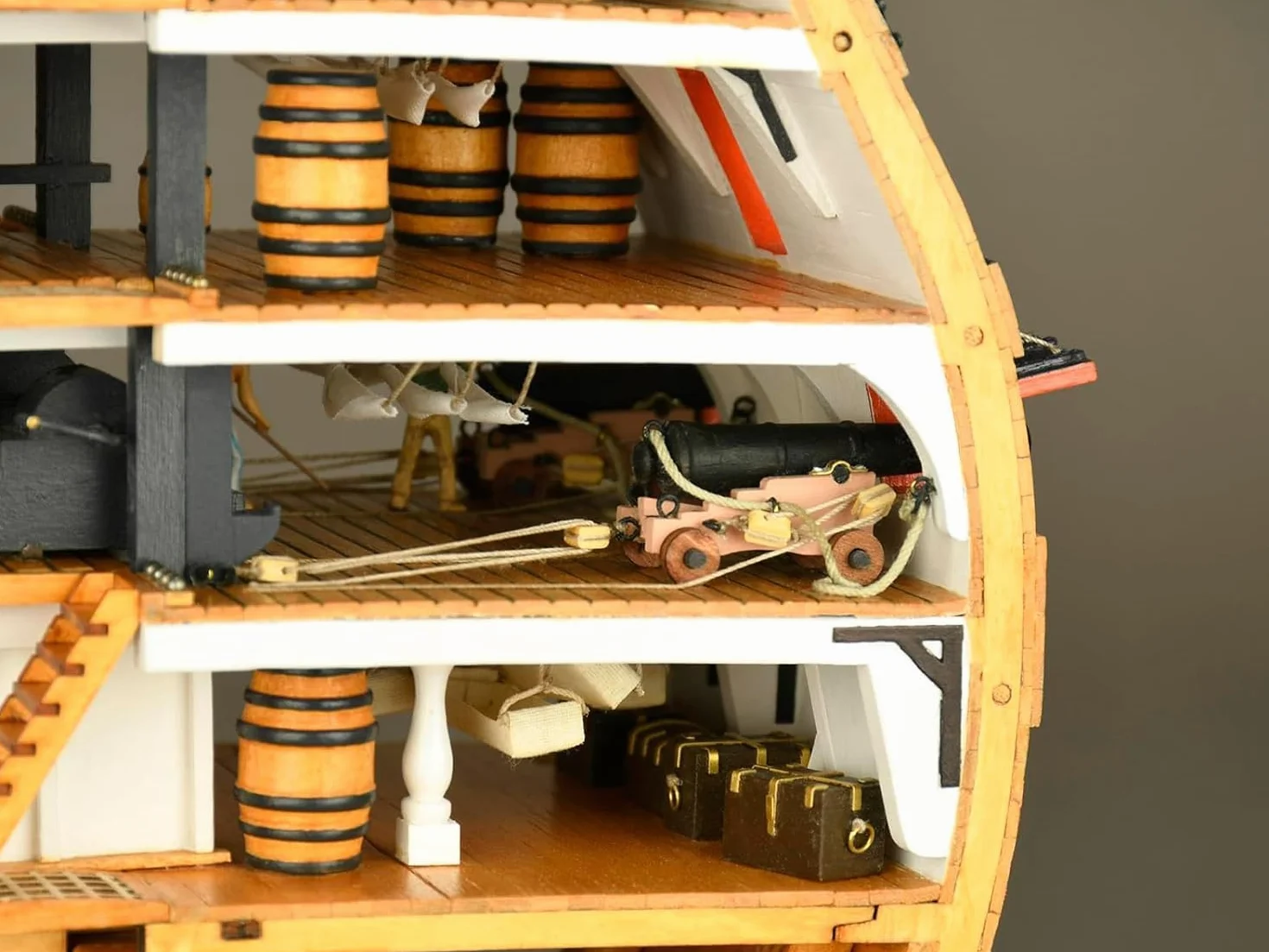 Artesanía Latina - Maqueta de Barco en Madera - Sección Navío de Línea Inglés, HMS Victory Trafalgar 1805 - Modelo 20500, Escala 1:72 - Maquetas para Montar - Nivel Principiante y Resto