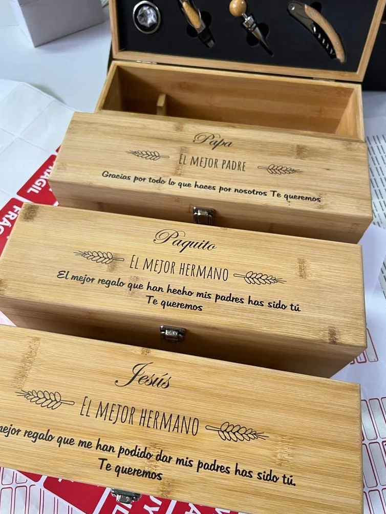 Regalo Personalizado Caja Sumiller con Accesorios para Degustar Vino