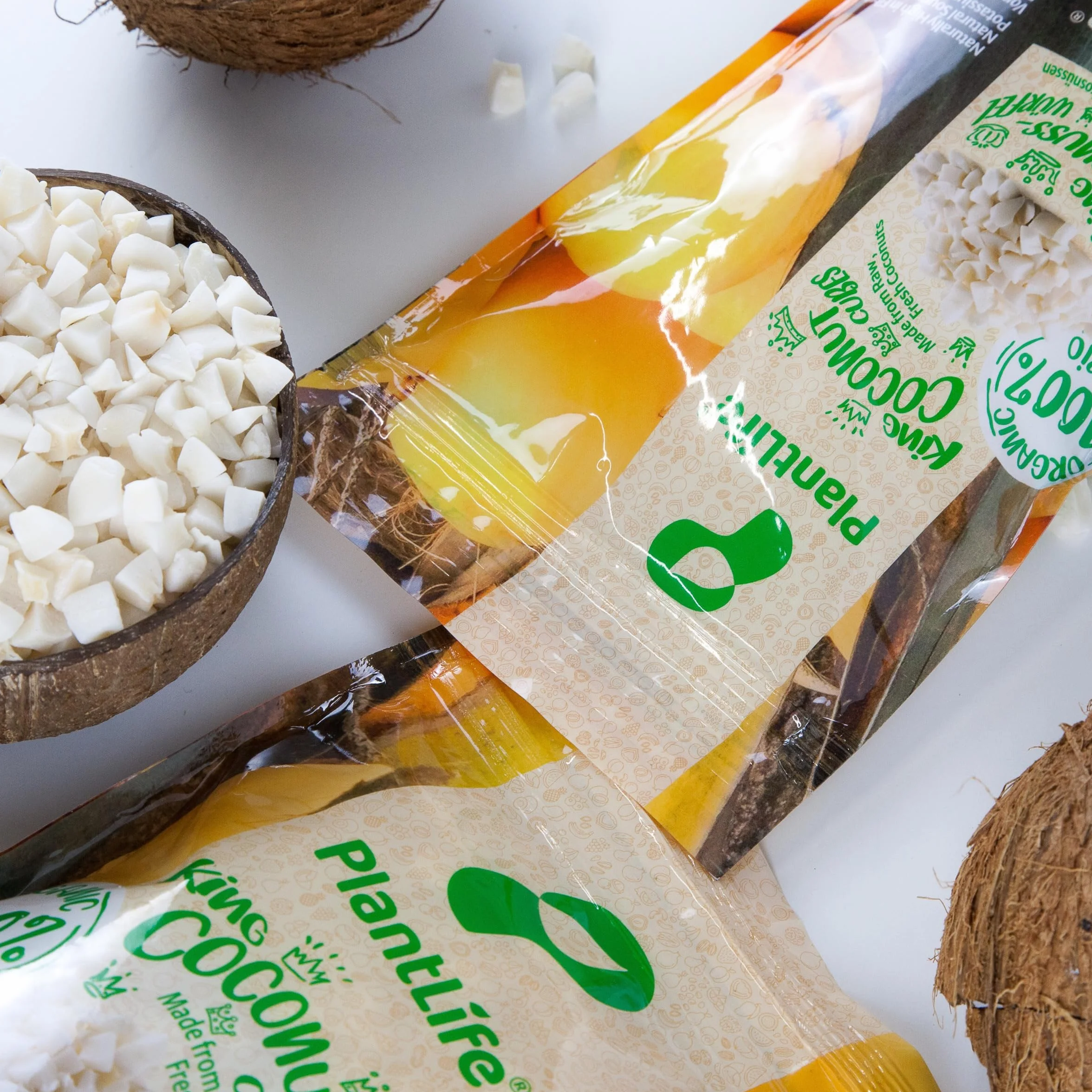 PlantLIfe Coco Seco BIO 1kg - secado al sol, sin aditivos, coco natural 100% reciclable