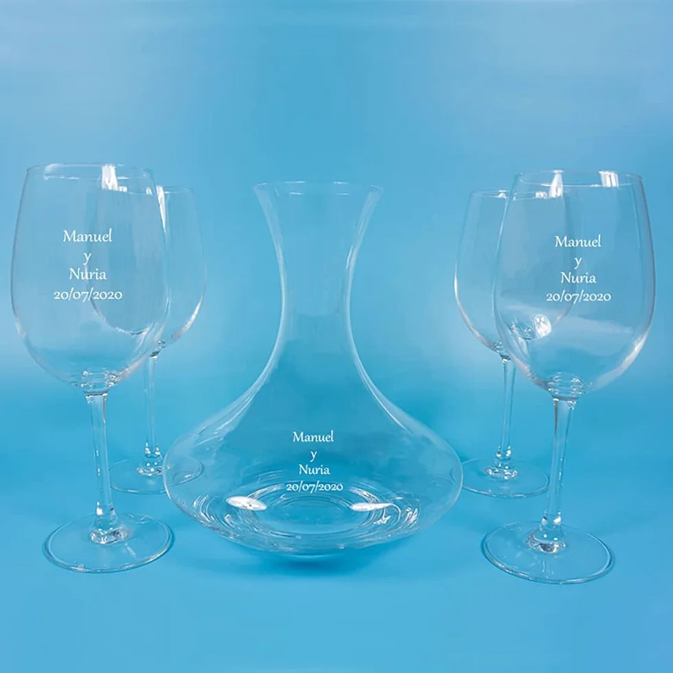 Juegos decantador y copas de vino (Set decantador y Copas Personalizados para Parejas - Regalo de Boda, San Valentín, Aniversario, Bodas de Oro o Bodas de Plata)