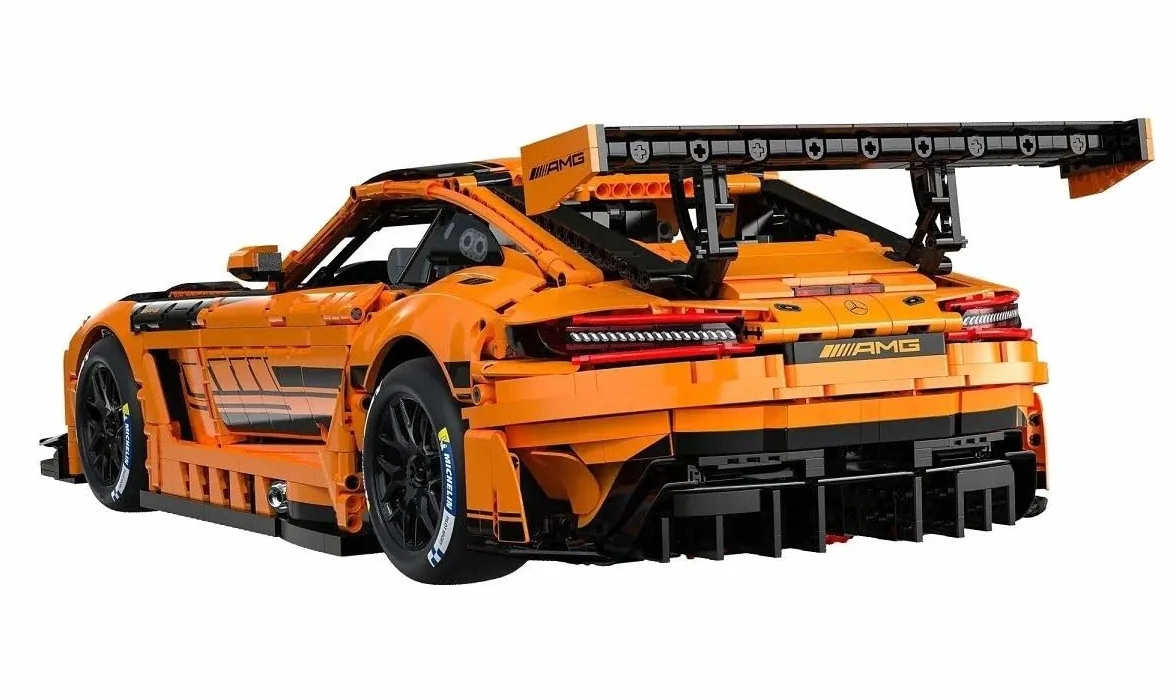 Cada - Mercedes AMG GT3-5466 Piezas - Coche Deportivo a Escala 1:18 - (DeQuBe 927DE64008)