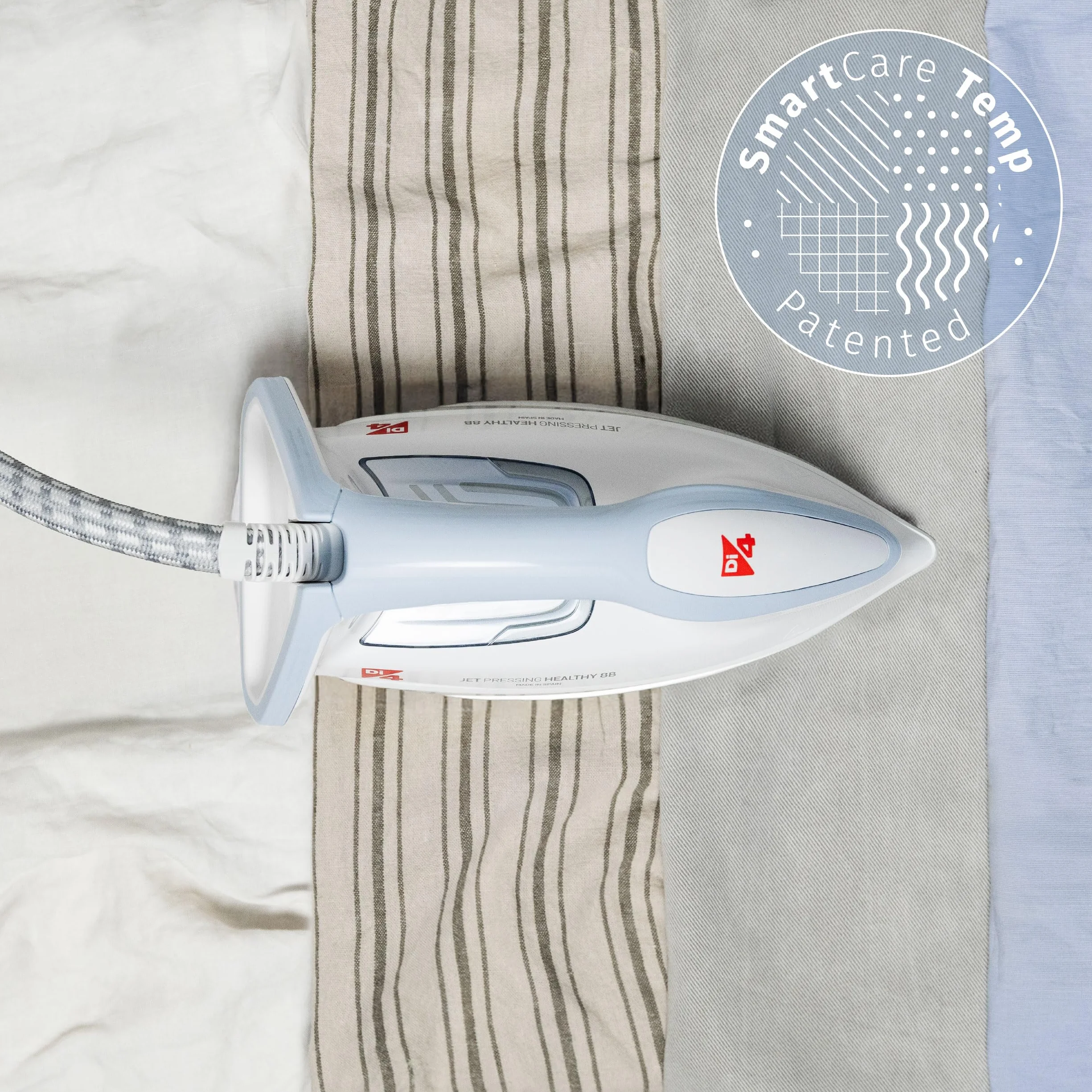 DI4 Centro de Planchado Jet Pressing Healthy 8B, 2600W, Golpe de Vapor 700gr, Vapor Continuo 150gr/min, Elimina 99,99% de Virus y Bacterias, Tecnología SmartCare, Suela 4D PROslide, Blanco