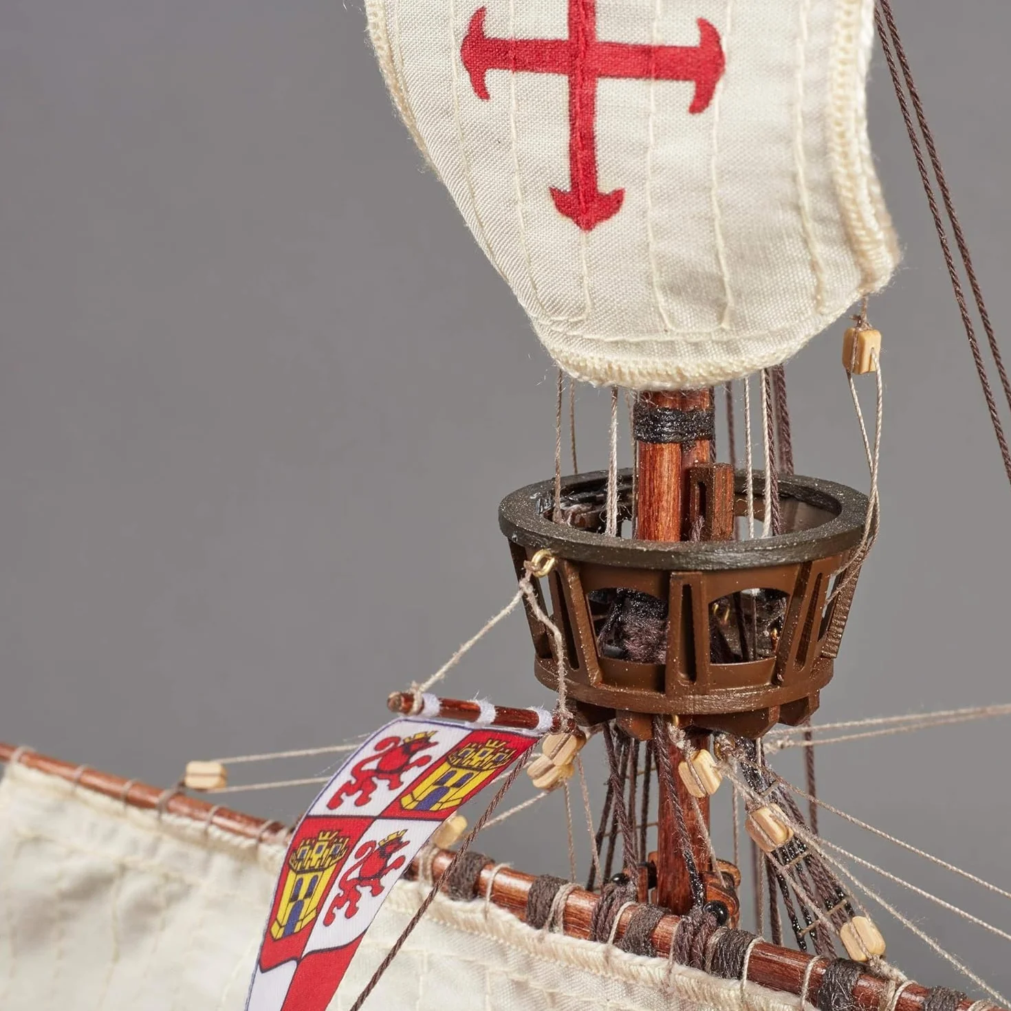 Artesanía Latina - Maqueta de Barco en Madera - Carabela Española del Descubrimiento de América, Santa María - Modelo 22411N, Escala 1:65 - Maquetas para Montar - Nivel Medio