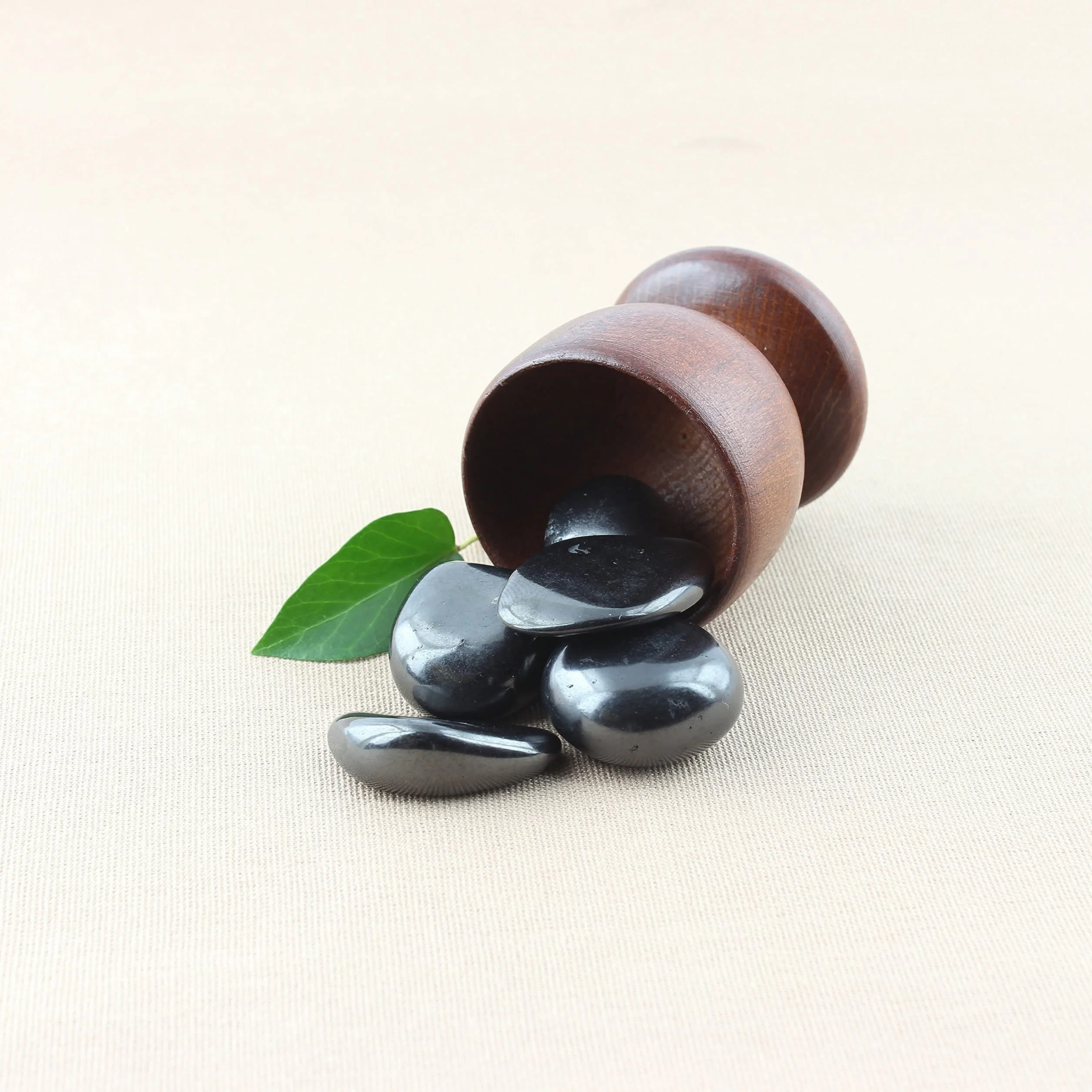 Piedras de Shungit Pulidas para la Purificación del Agua | Guijarros de Shungita para Limpieza y Filtrado de Agua I Auténtica Shungit de Karelia | Cada Piedra de 1 a 3 cm