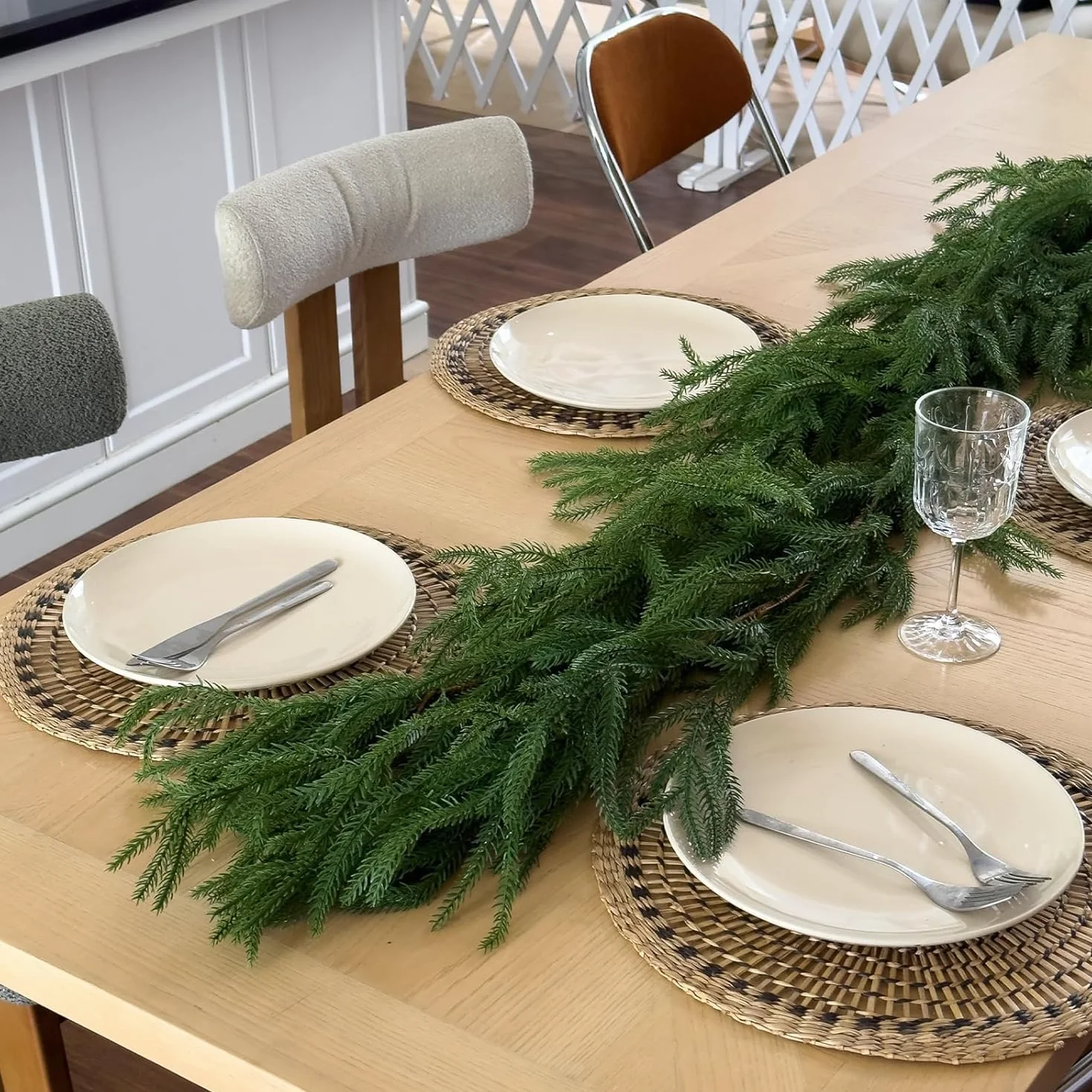 Laelfe 1 Pieza Guirnalda de Navidad Artificial, 183 cm Guirnalda de Pino de Norfolk Verdura Artificial de Toque Real para Decoración Navidad, Chimenea, Mesa, Puerta, Escaleras, Interior y Exterior