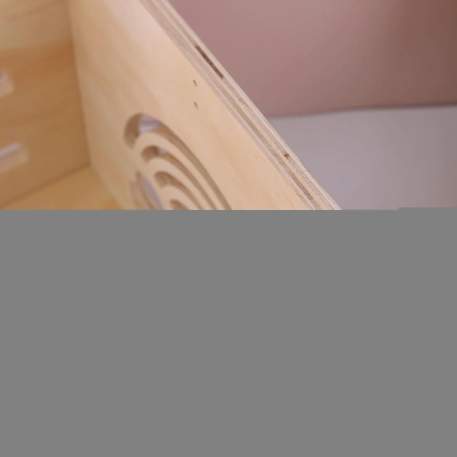 Armario para niños pequeños con asa de madera almacenamiento y cesto para ropa
