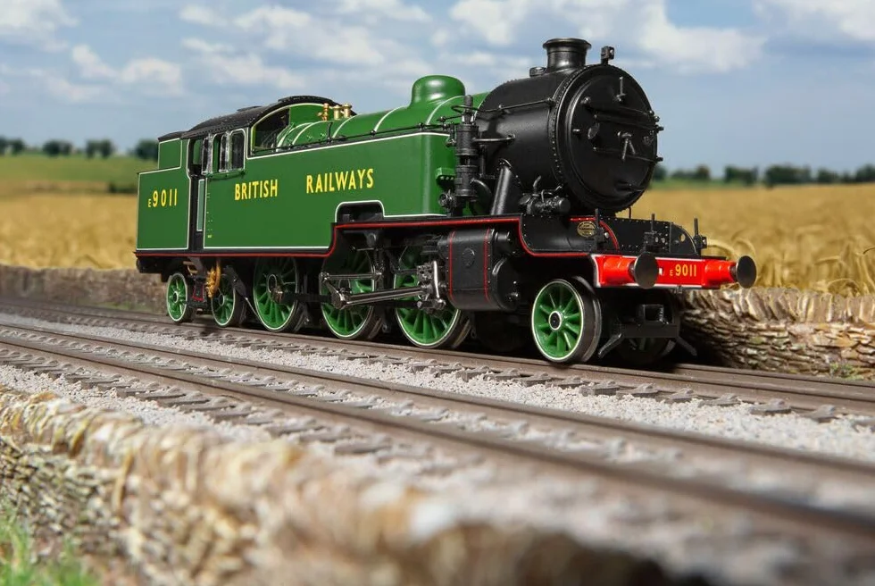 Tren de Vapor Hornby - R30360 BR, Thompson Clase L1, 2-6-4T, E9011 - Locomotoras de Escala 400 para Juego de Trenes, maquetas de locomotoras para Adultos - Regalo a Escala 1:76