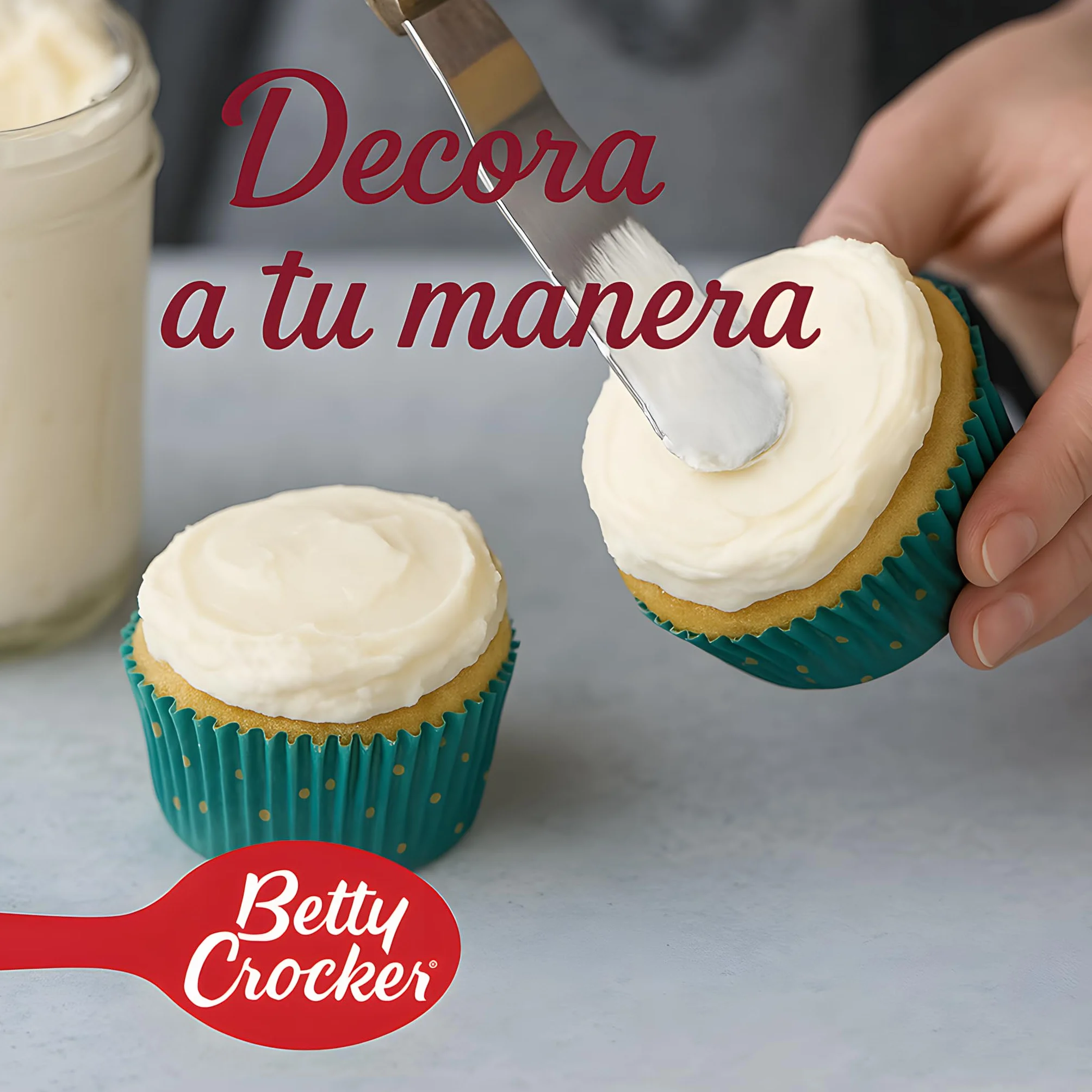 Betty Crocker Vanilla Buttercream Icing, Frosting de Vainilla Cremoso para Pasteles y Cupcakes