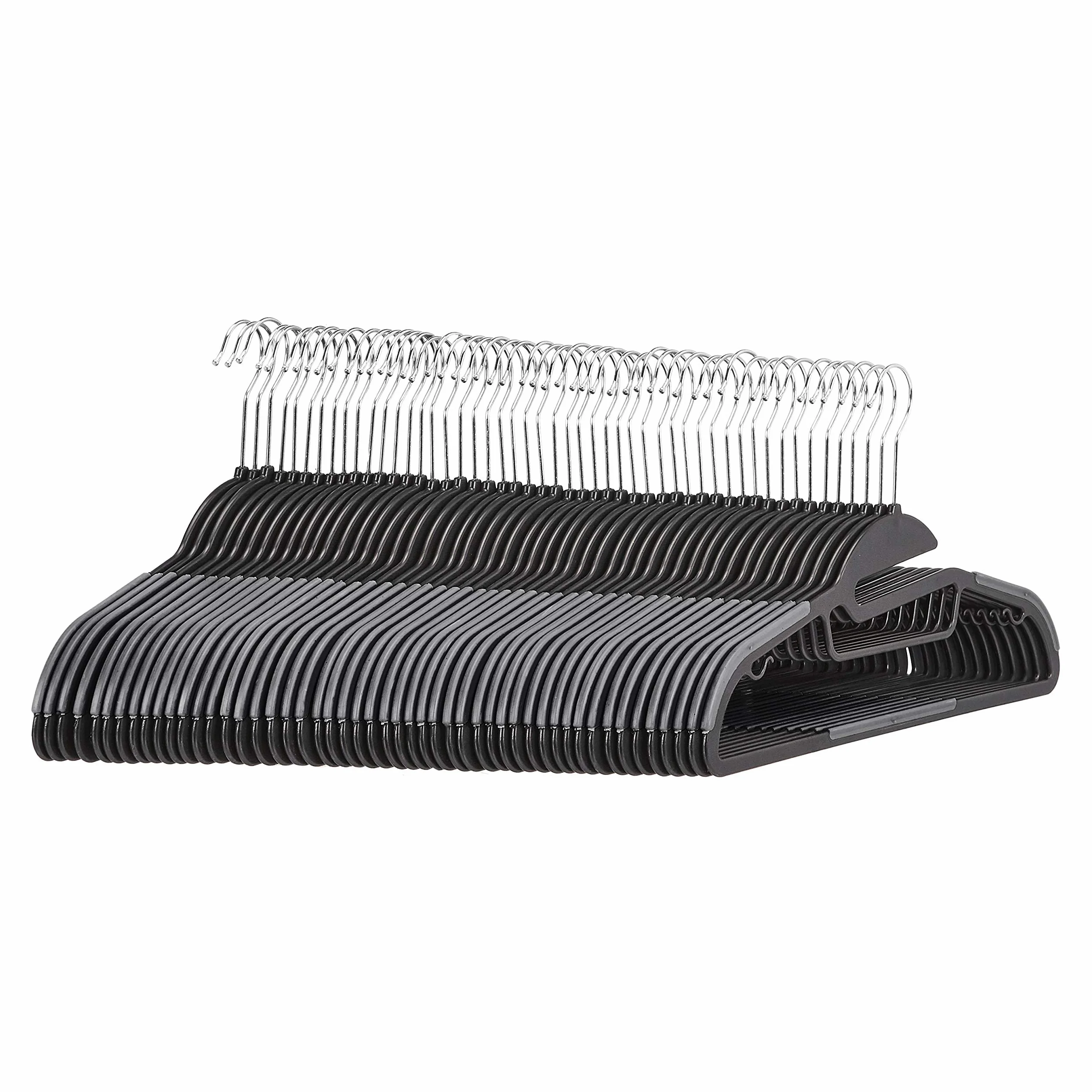 Amazon Basics Perchas de plástico, 50 Unidad, resistentes, antideslizantes, con barra horizontal de goma, color gris