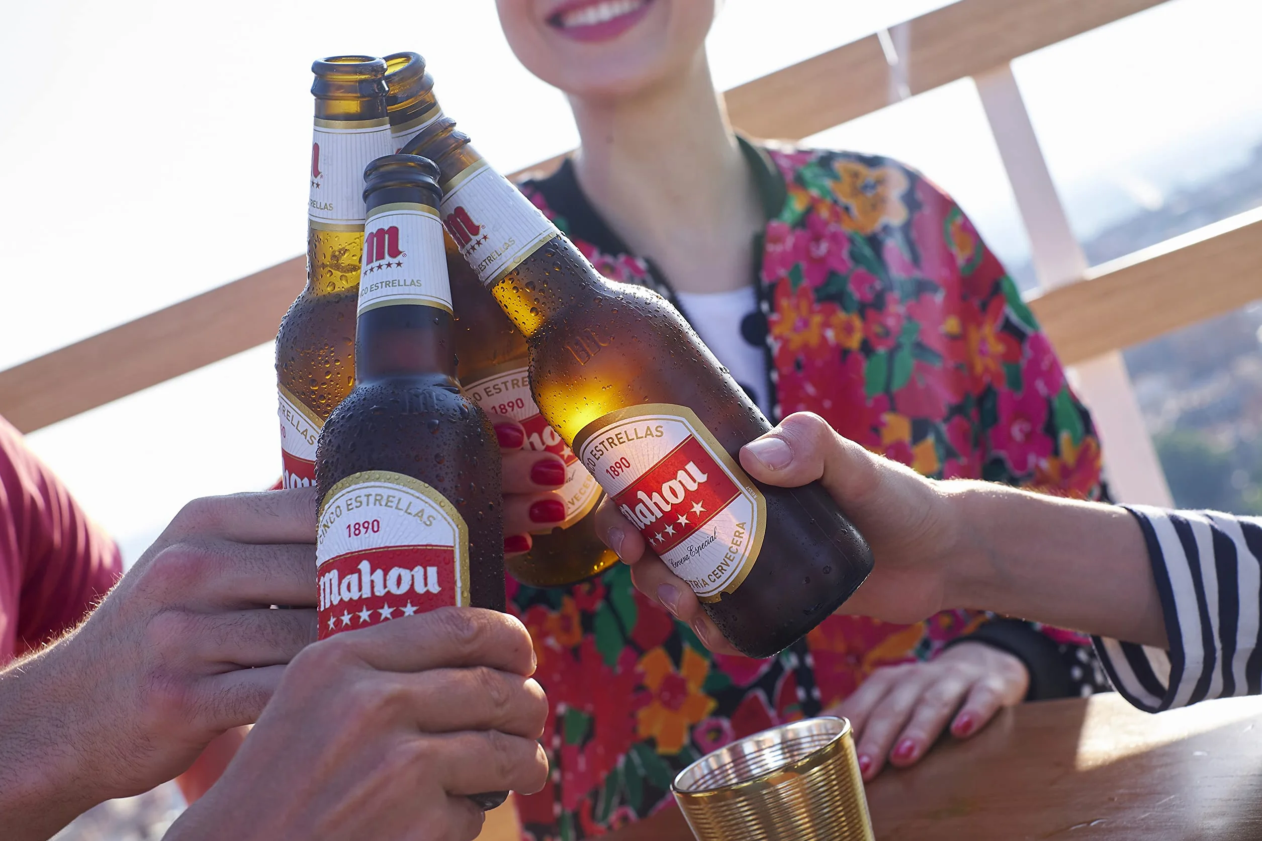 Mahou 5 Estrellas Cerveza Especial Dorada Lager Pack 24 x 25 cl 5.5% Vol