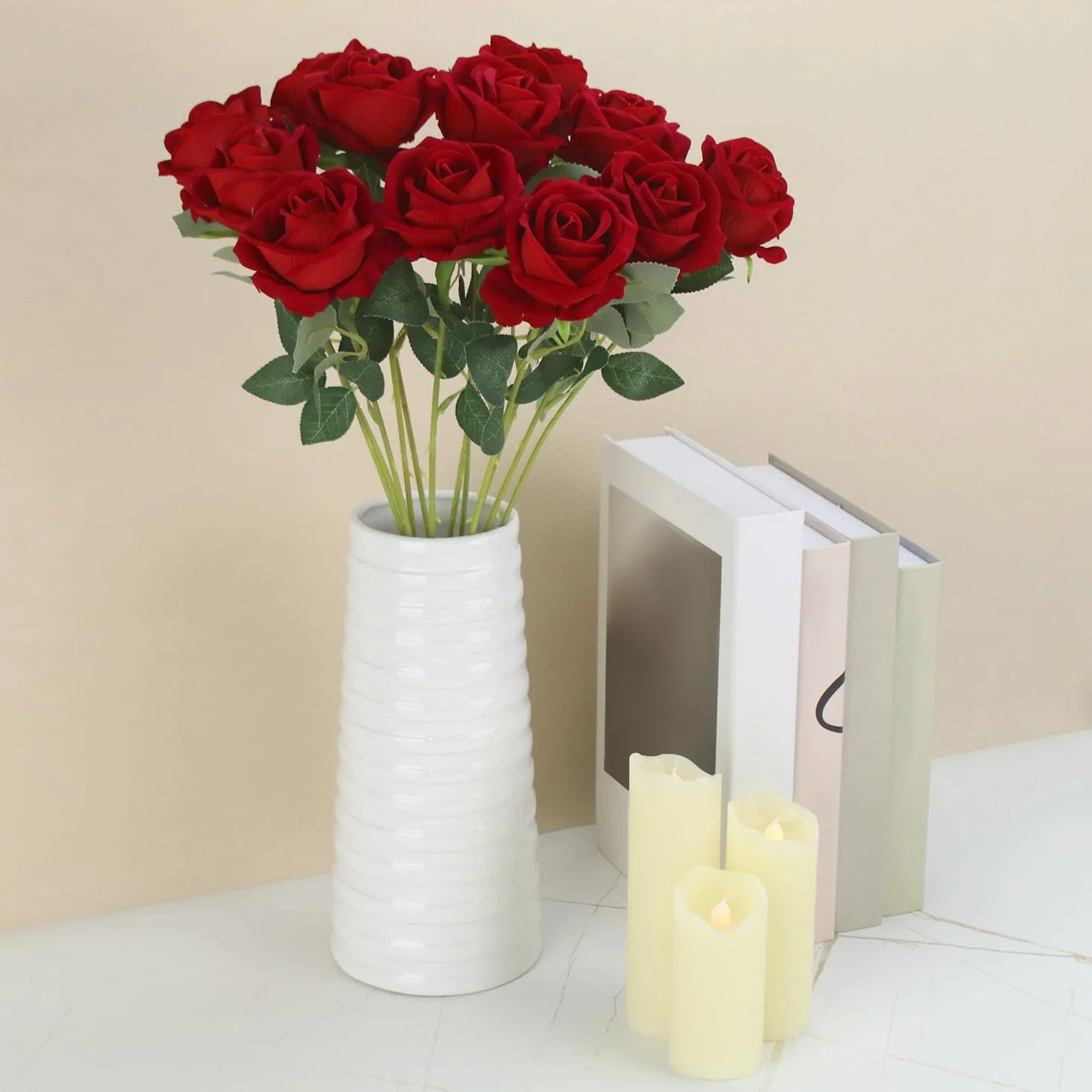 QWORK® 12 Piezas Rosas Artificiales, Rosas Rojas, Flores Artificiales con Tallos Largos de plástico para Bodas, decoración del hogar
