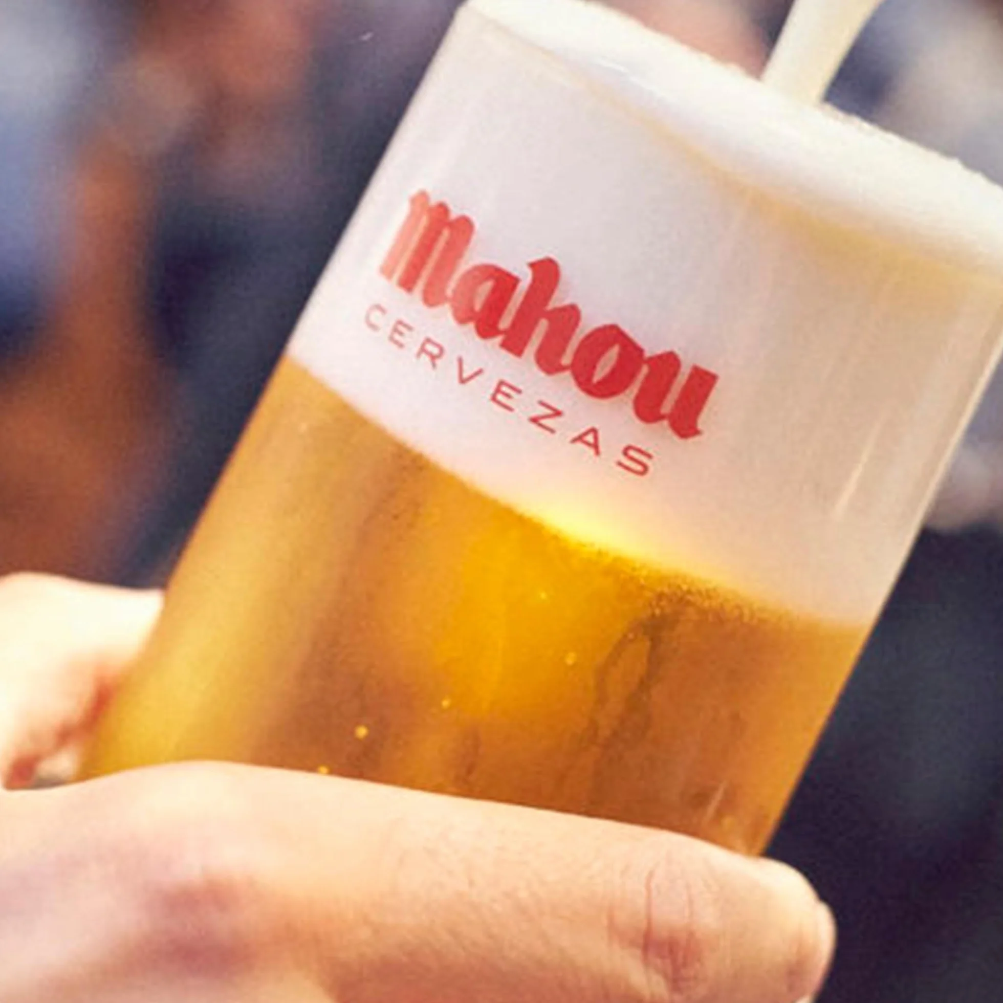 Mahou 5 Estrellas Cerveza Especial Dorada Lager Pack 28 Latas x 33 cl 5.5% Vol