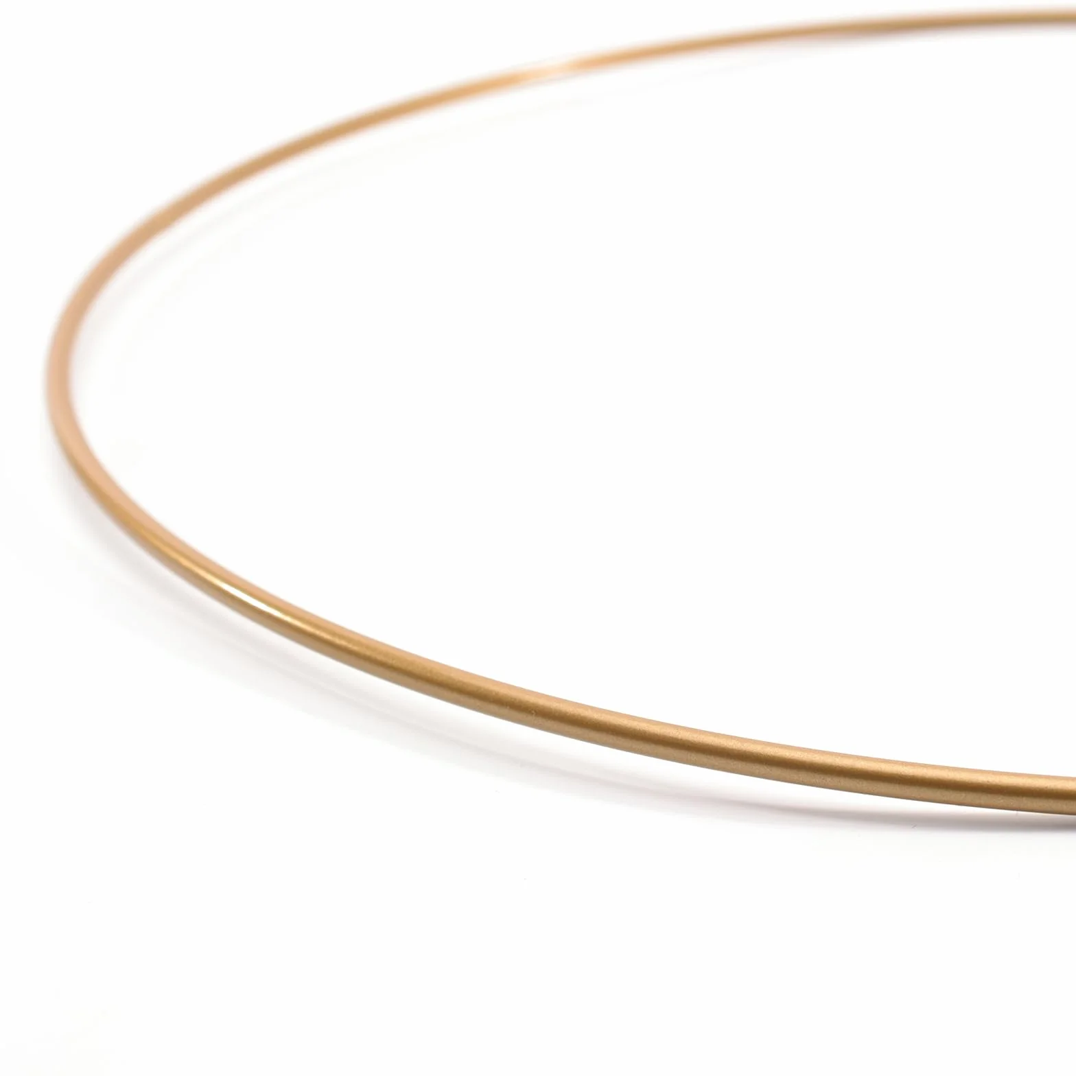 Vaessen Creative Anillos de Metal para Manualidades, Oro, 4 Piezas, 25 cm x 3 mm, Aro Atrapasueños, Anillo de Guirnalda para Tapiz de Macramé, Ganchillo, Decoraciones Nupciales y Más