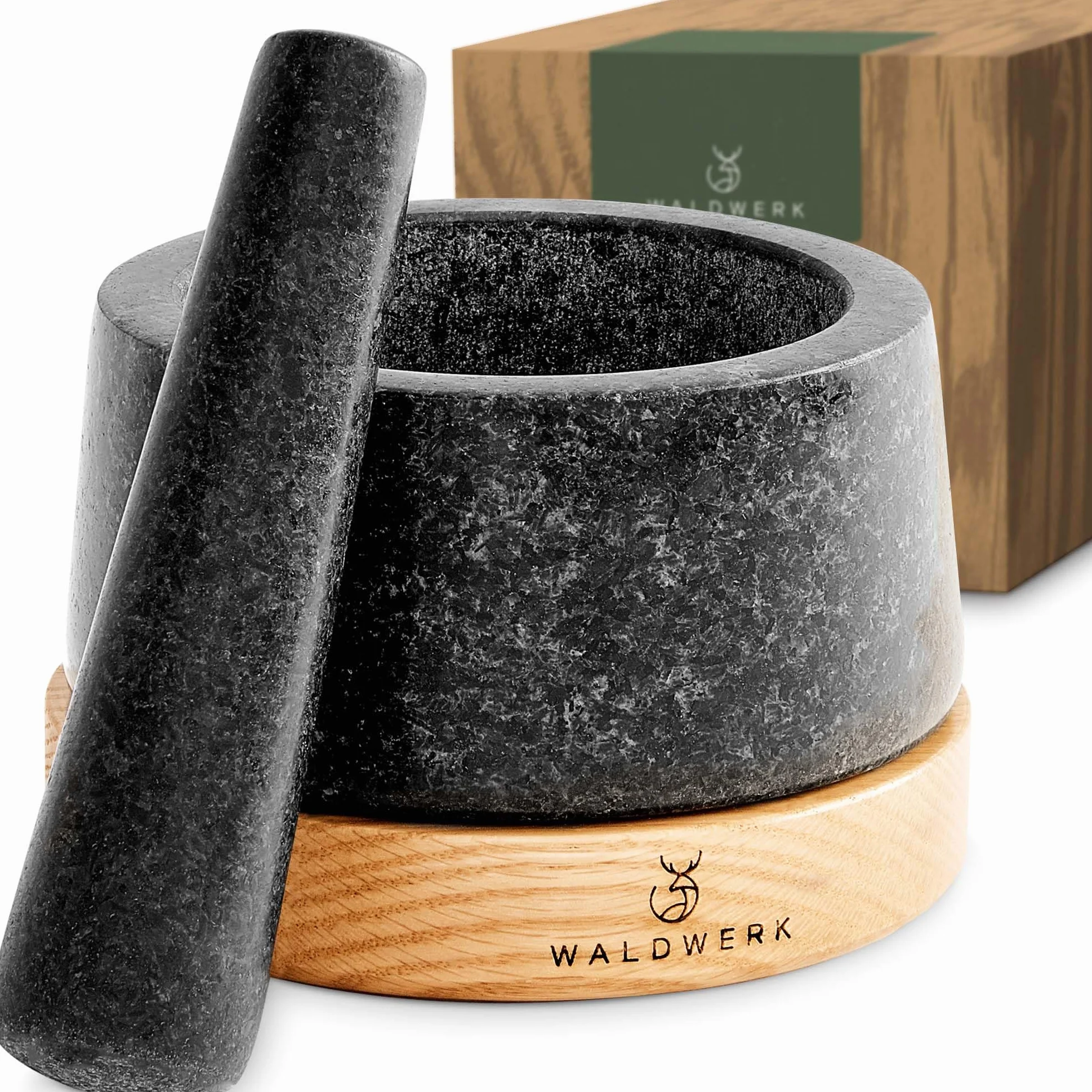 WALDWERK Mortero con Mano (14 cm de diámetro) – Mortero cocina sobre una base elegante y estable de madera de roble – Mortero piedra con mazo extra largo de granito natural