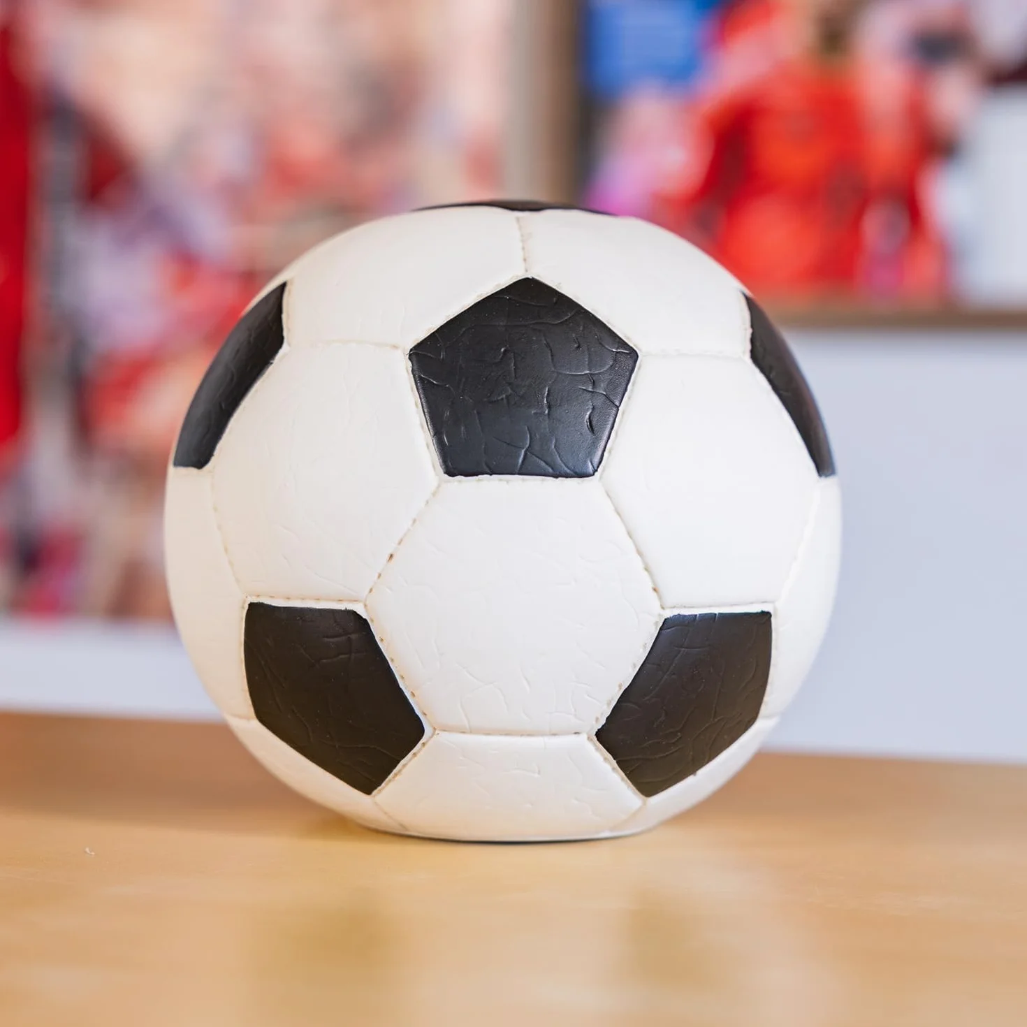 HMF 4790-01 alcancía Pelota de fútbol imitación Piel Caja caudales 15 cm diámetro Blanco Negro