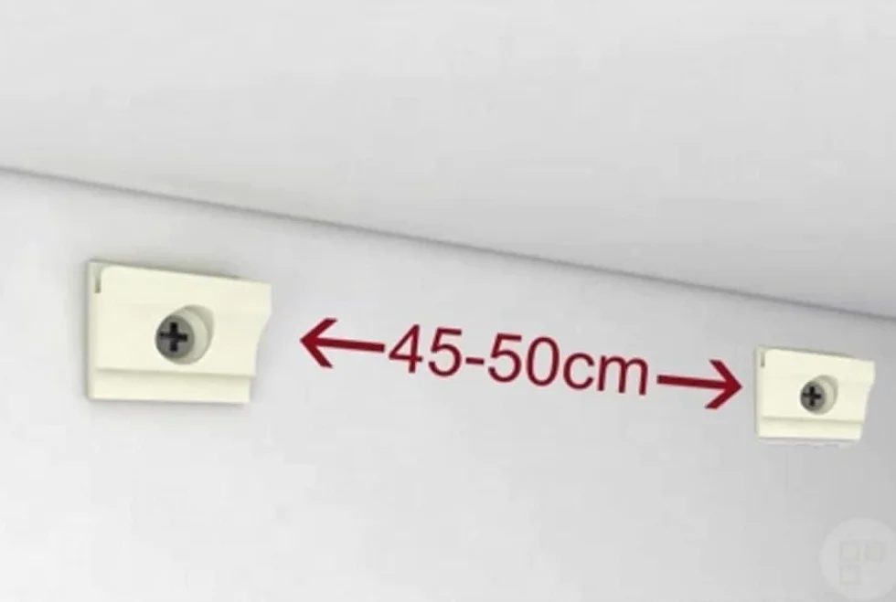 Pack Basic RM de 9 Metros de Guías color blanco con 18 colgadores Nylon para Colgar Cuadros o marcos.
