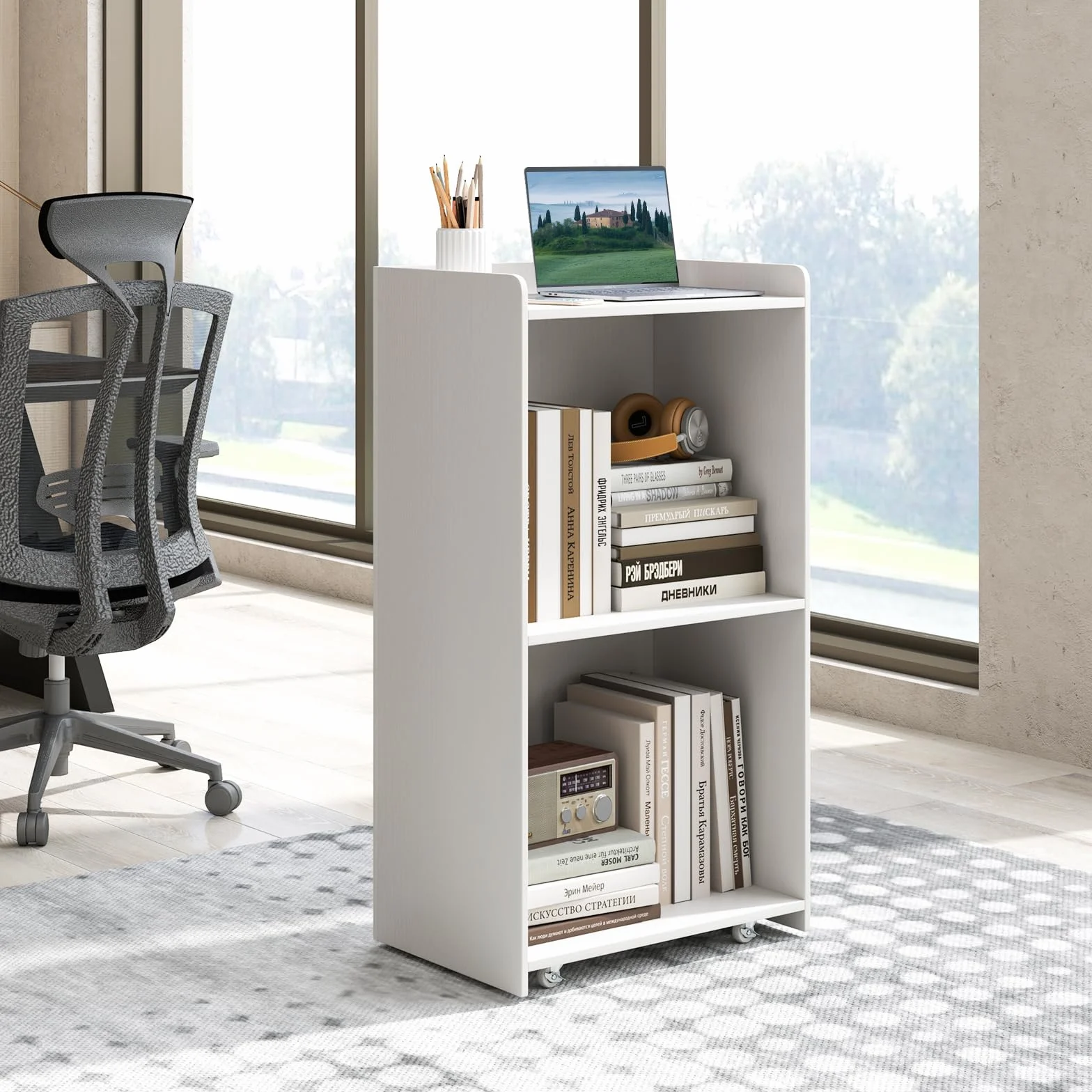 GIANTEX Atril portátil con ruedas con cerradura, podio de madera, escritorio de pie para sala de reuniones, escuela e iglesia, 57,5 x 37 x 105 cm (blanco)