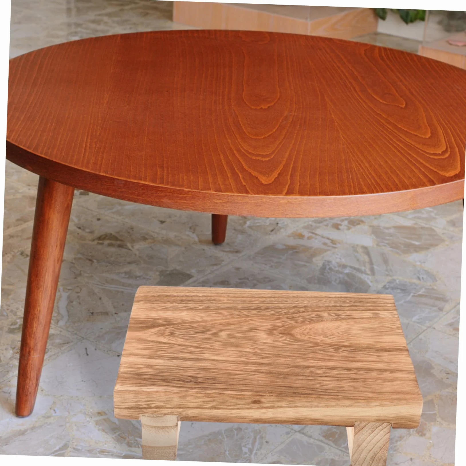 Taburete Pequeño de Madera de Paulownia 34x20x22 cm Reposapiés Ergonómico Portátil