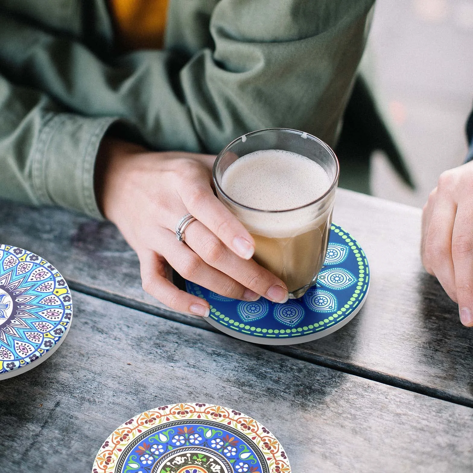 Posavasos de Corcho Cerámica Juego de 8 con Soporte Metal 4 Pulgadas Diseño Mandala para Tazas Regalo