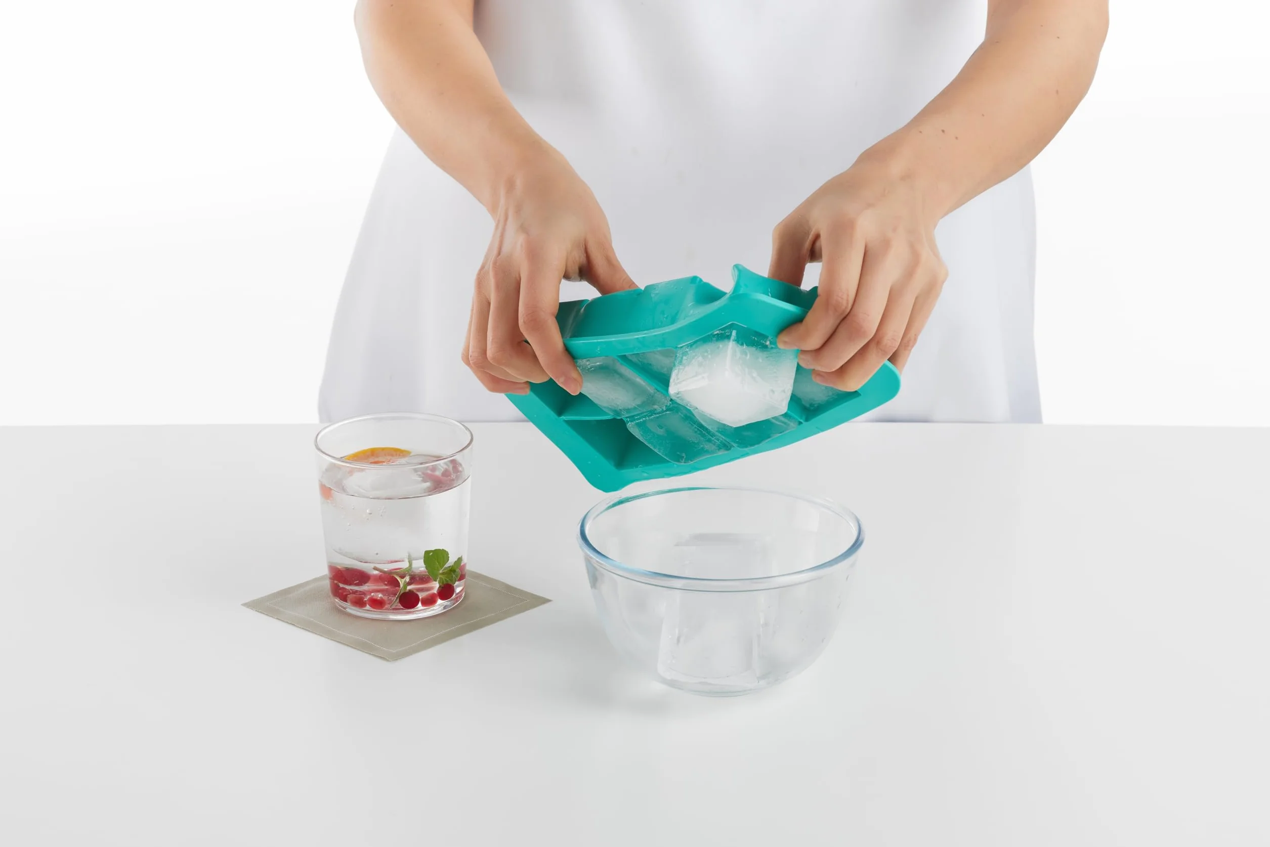 Lékué Bandeja de Silicona para Cubitos de Hielo XL Cuadrada
