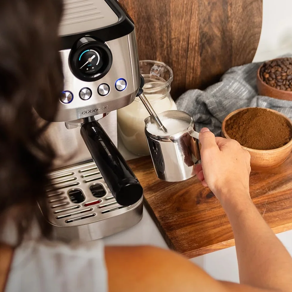 Cecotec Cafetera Espresso Compacta Power Espresso 20 Steel Pro. 1350 W, 20 Bares, Sistema Thermoblock, Vaporizador Orientable, Brazo Portafiltros con Doble salida y 2 Filtros, 1,3 Litros