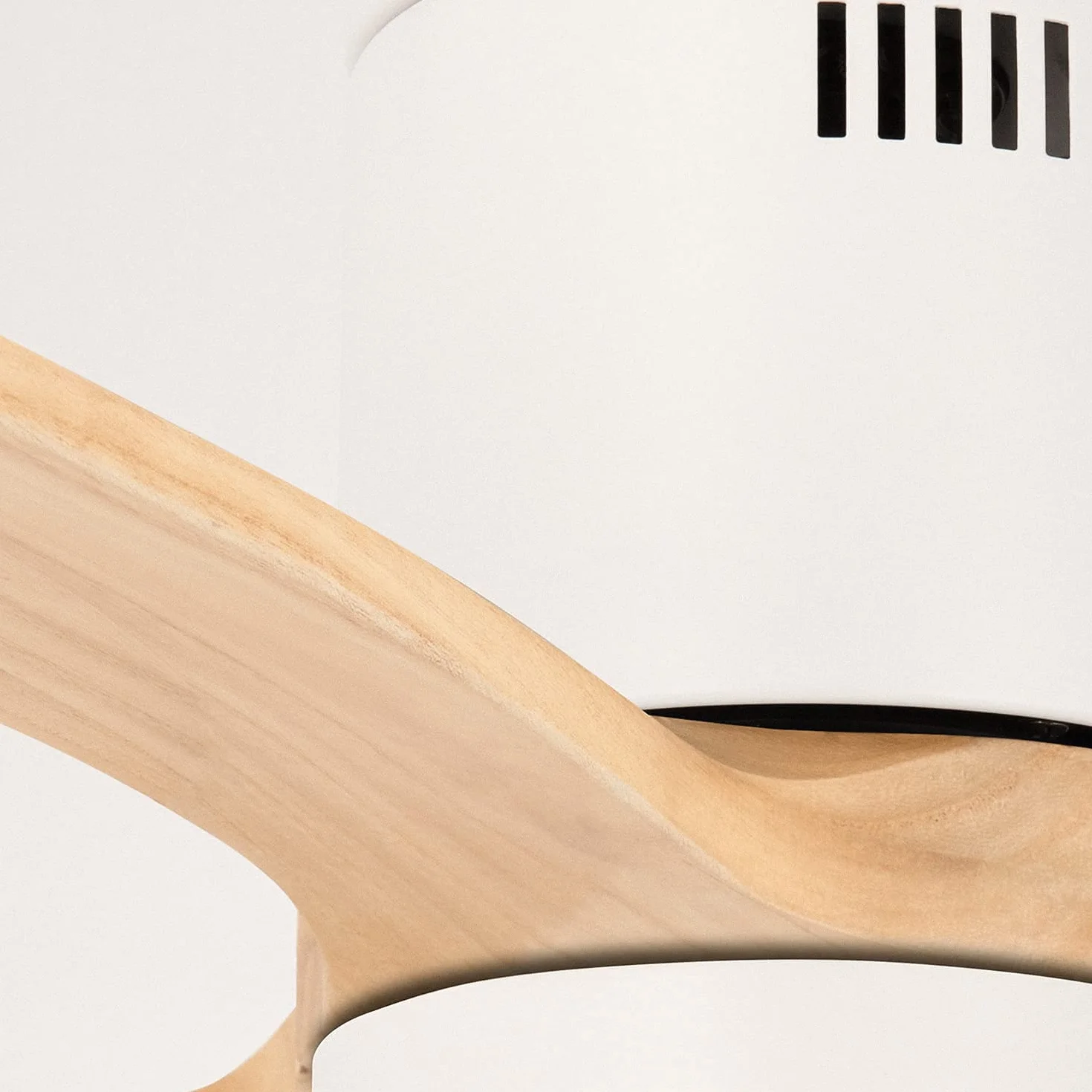 CREATE/WINDCALM/Ventilador de techo ABS blanco aspas efecto madera clara con Wifi y mando / 40W, Silencioso, Ø132 cm, 6 velocidades, temporizador, función verano-invierno