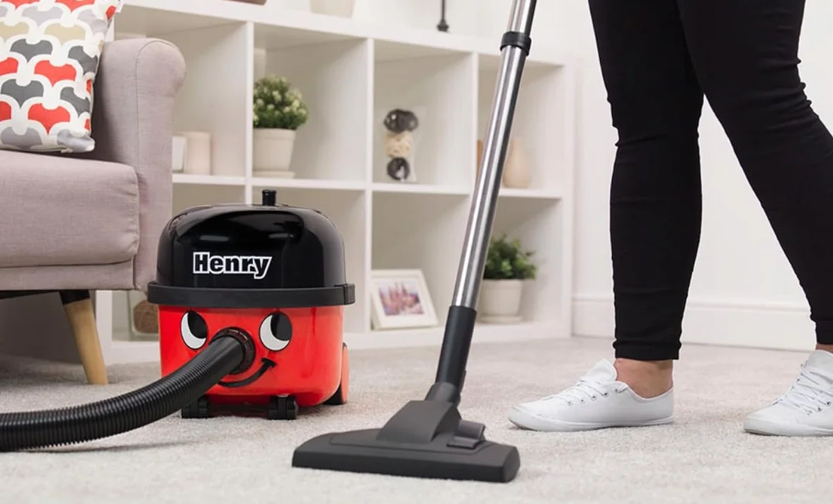 Numatic 903383/Henry HVR200 – 11 suelo de aspiradora con bolsa, 620 W, Classic Rojo