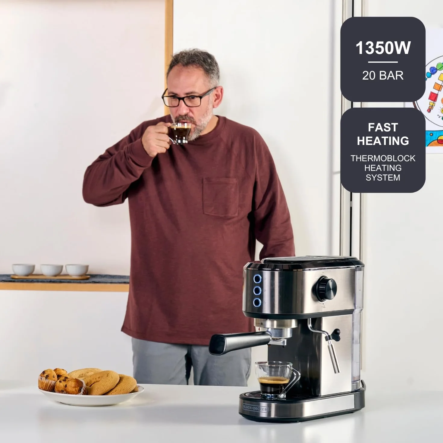 Black+Decker - Máquina de Espresso BXCO1350E | 1350W | 20 Bares | Sistema Thermoblock | Filtros 1 y 2 Tazas | Lanza de Vapor Orientable | Depósito Extraíble 1L | Calienta-Tazas y Bandeja Recogegotas