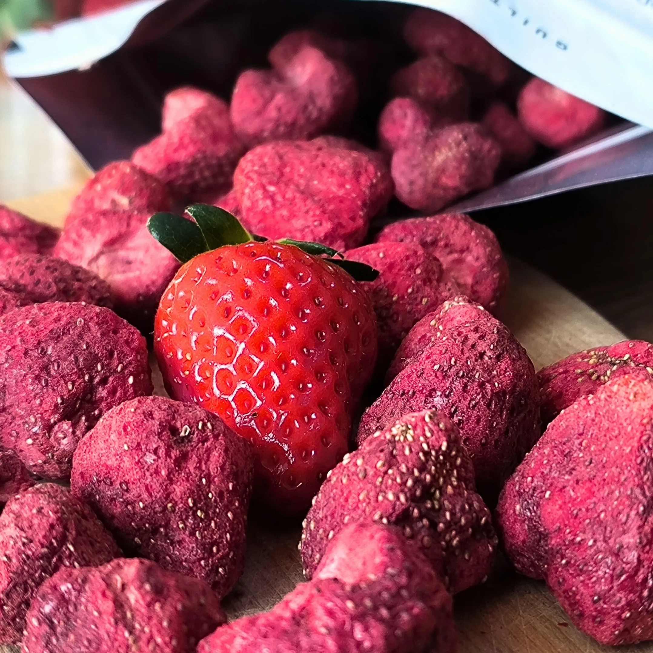Fresa Liofilizada Entera 100% Fruta Pura Sin Azucar Vegana Cruda Strawberry ZingyZoo