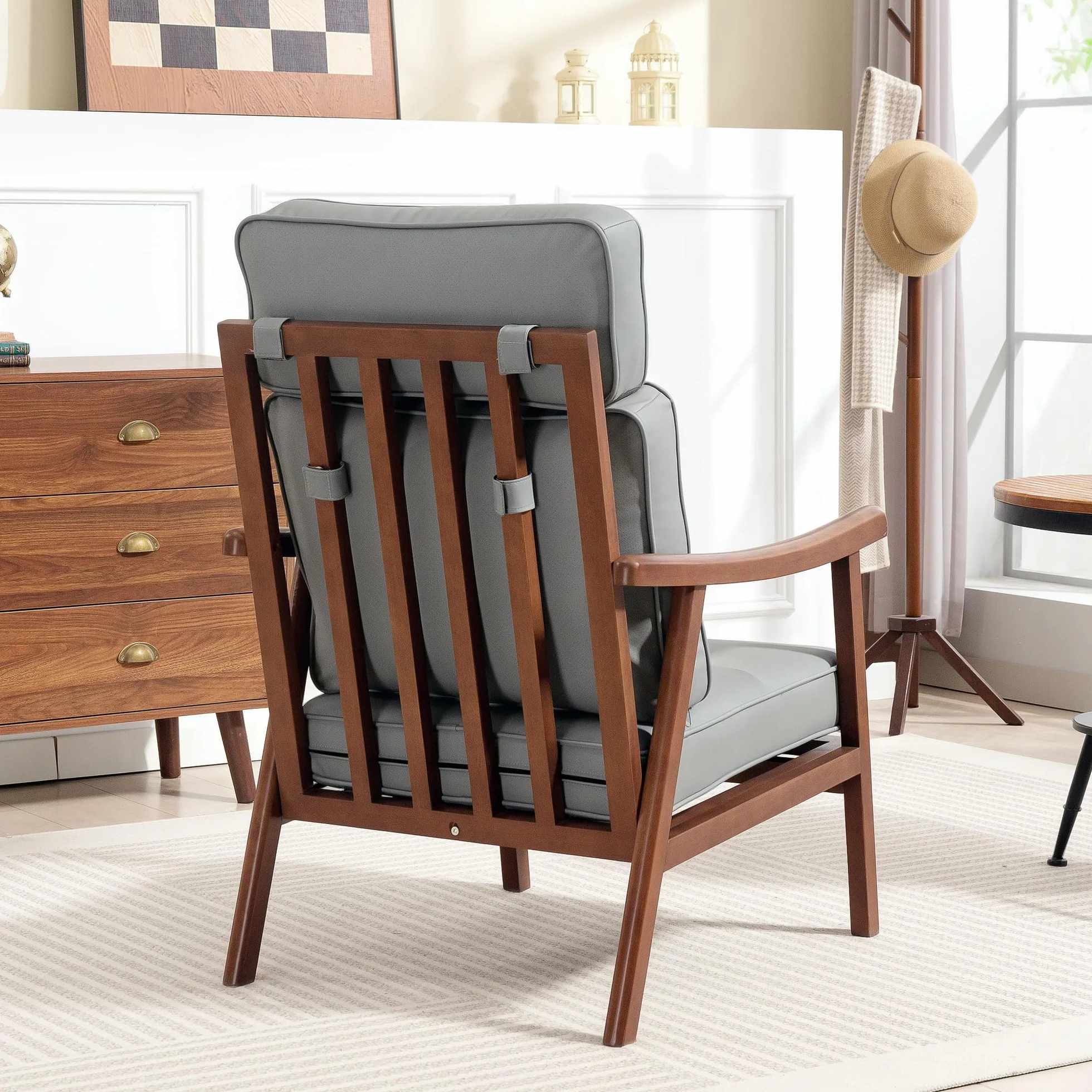 HOMCOM Butaca de Salón Sillón de Salón Tapizado en PU con Marco de Madera Cojines Acolchados Gruesos Respaldo Alto Carga 150 kg Sillón Lectura para Sala de Estar Dormitorio Gris y Madera Nogal