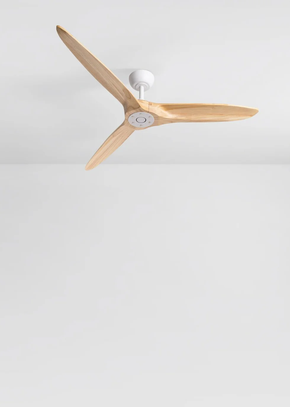 CREATE / WIND CENTURY M/Ventilador de techo blanco madera clara con mando / 40W, Silencioso, Ø132 cm, 6 velocidades, programable, función verano-invierno