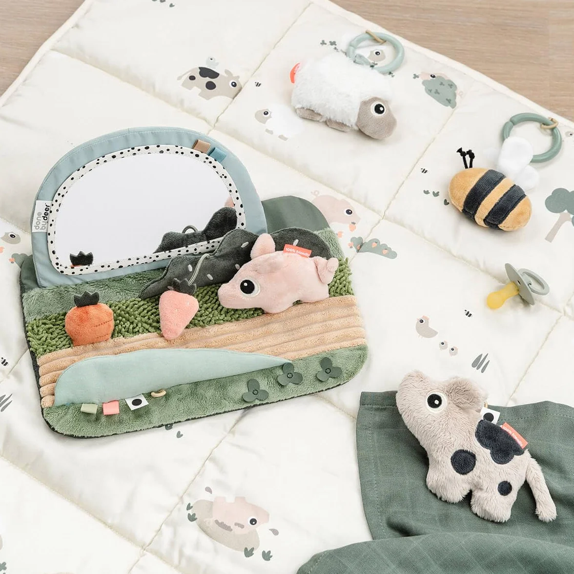 Done by Deer Espejo sensorial Tummy Time Tiny Farm Mezcla Color