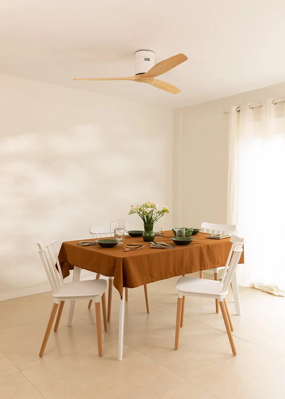 CREATE/WINDCALM/Ventilador de techo ABS blanco aspas efecto madera clara con Wifi y mando / 40W, Silencioso, Ø132 cm, 6 velocidades, temporizador, función verano-invierno