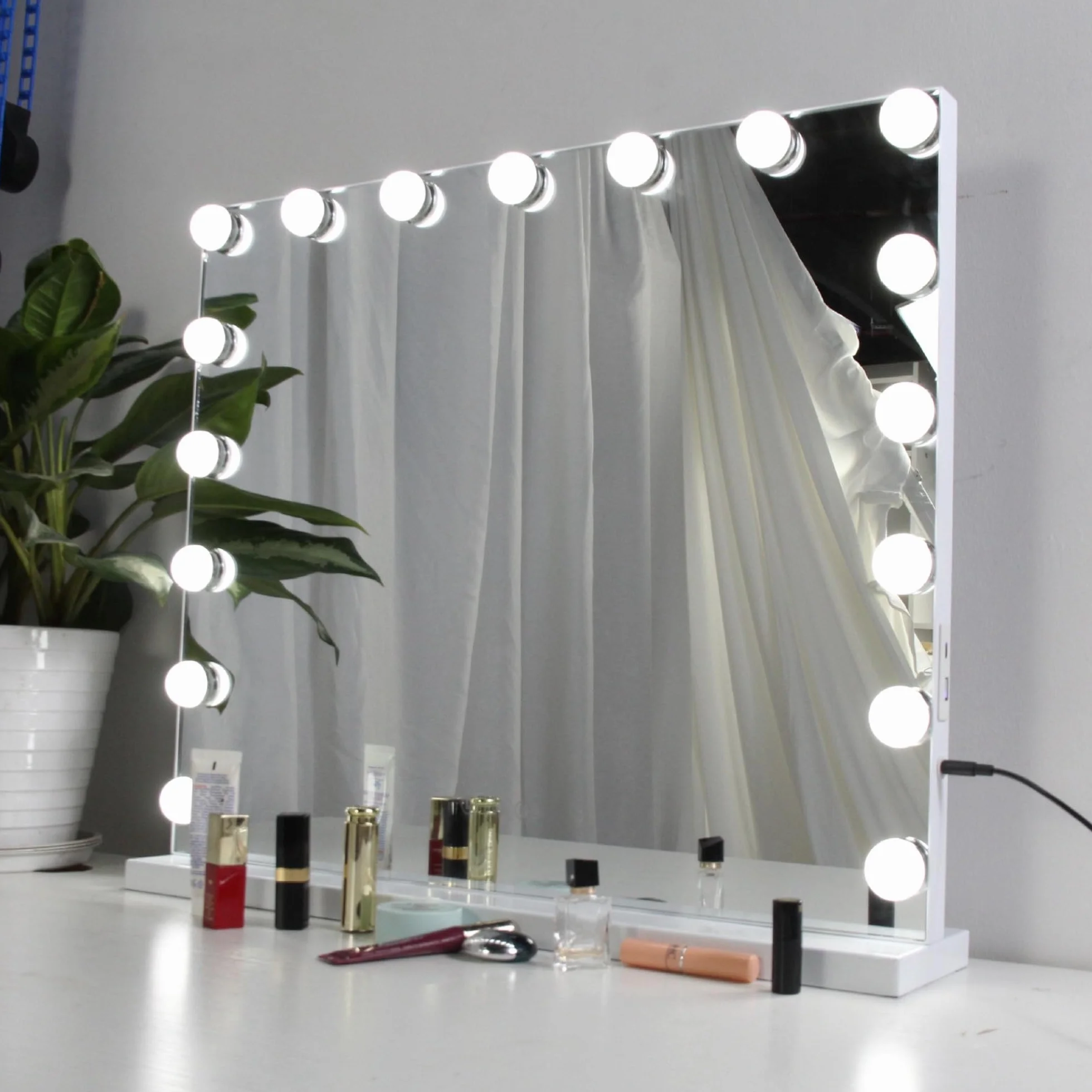 Mi Ko Mi Ka Espejo de Maquillaje con Iluminación LED: Tocador con 15 Bombillas, 3 Modos de Luz, Control Táctil, USB Recargable | Espejo de Maquillaje con Aumento y Luz para Maquillaje (Grande)