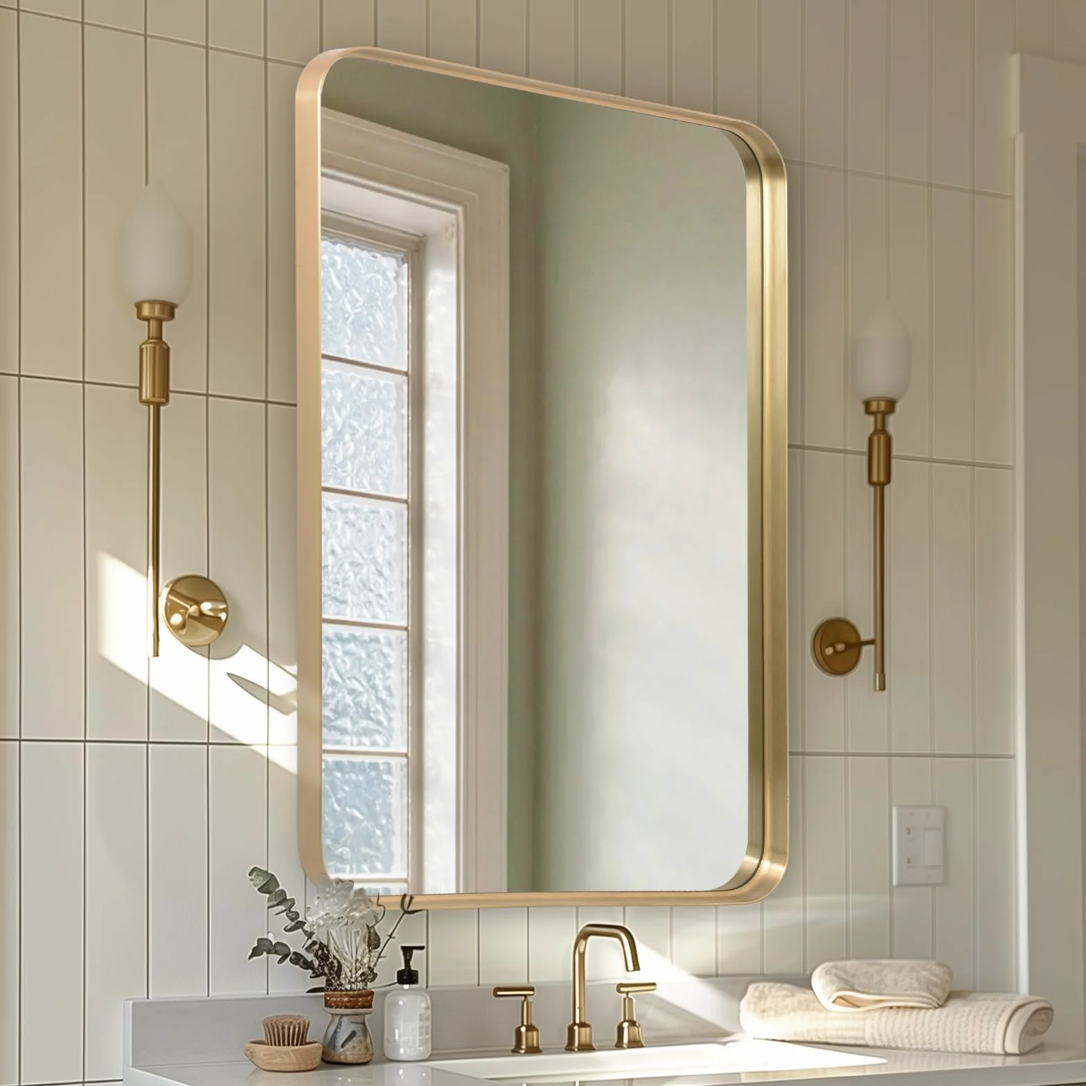 Melodieux Espejo de baño Dorado para Pared, 50 x 75 cm, Espejo de Pared Rectangular con Marco de Metal, Espejo Decorativo para Dormitorio, Sala de Estar, Entrada, Horizontal o verticalmente