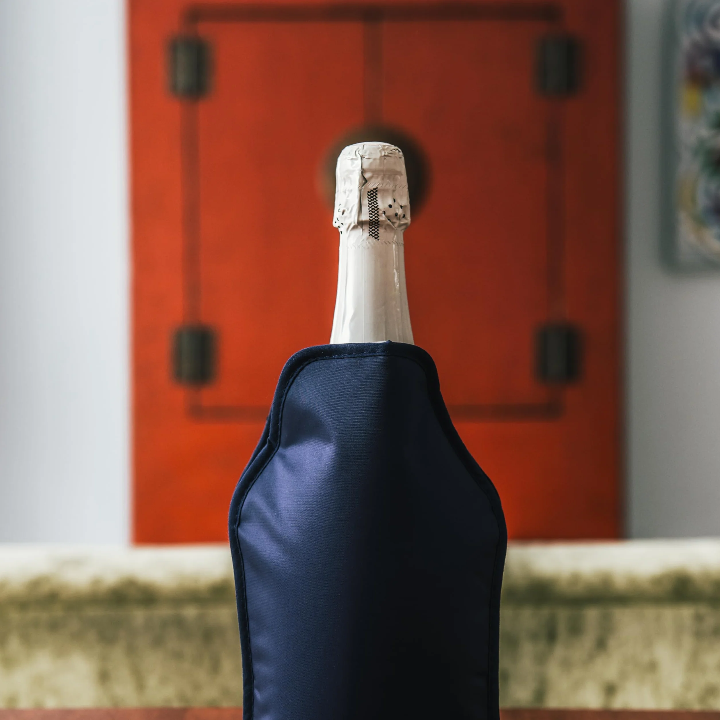 Funda enfriadora negra autoajustable antideslizante para botellas vino cava champán