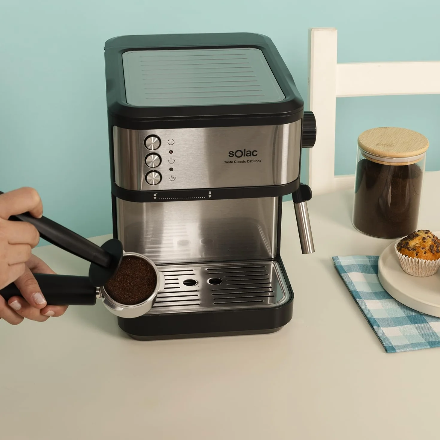 Solac – Cafetera Espresso Taste Classic | 850W | Presión 20 bares | Depósito 1,8L | Brazo 1 y 2 salidas | Vaporizador | Superficie Calienta tazas | Apagado automático