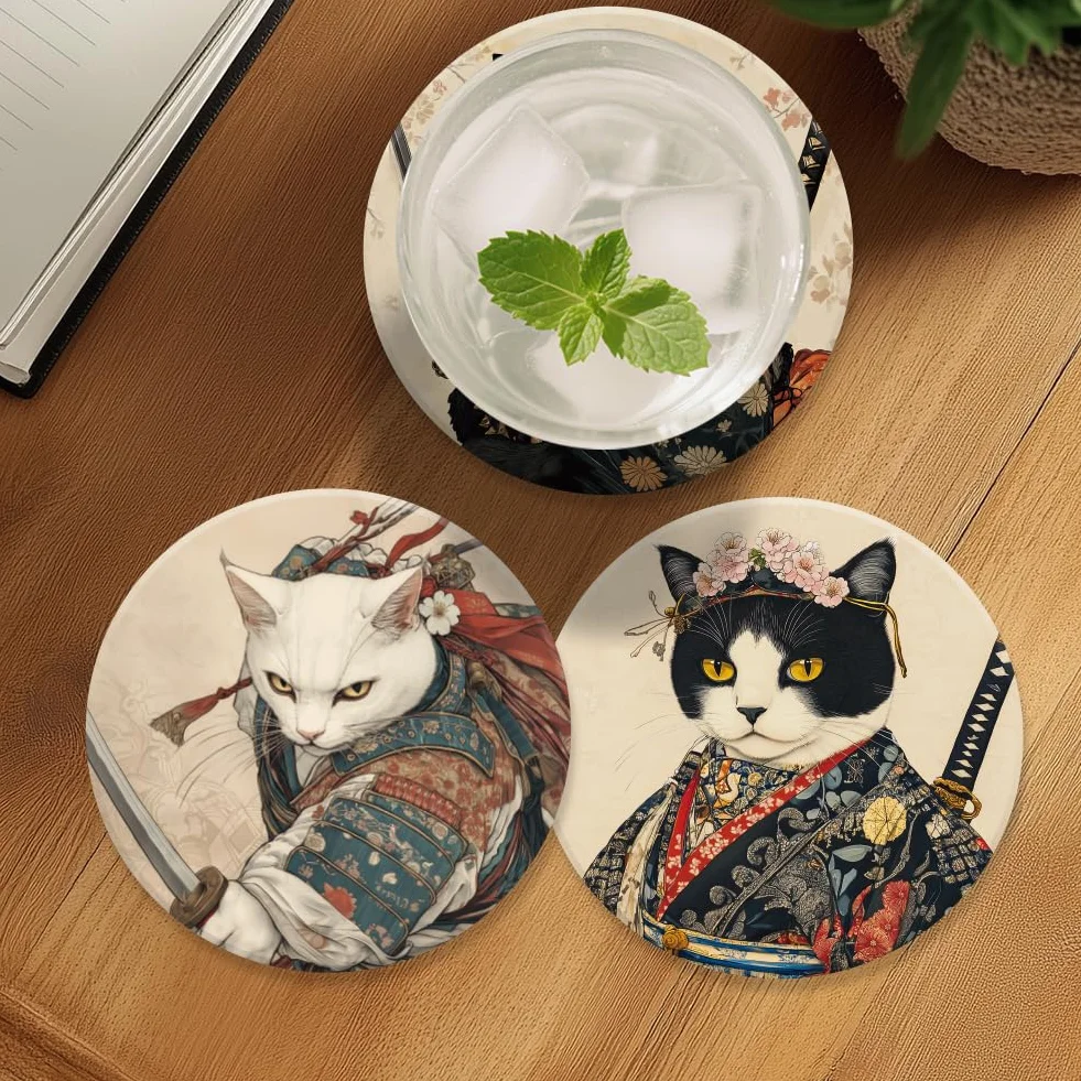 ANATTASOUL 9Pcs Gato Samurái Posavasos Madera, Posavasos De Madera, Reutilizables, Redondos, Drink Coasters, Taza para Café, Bar, Cocina, Restaurante